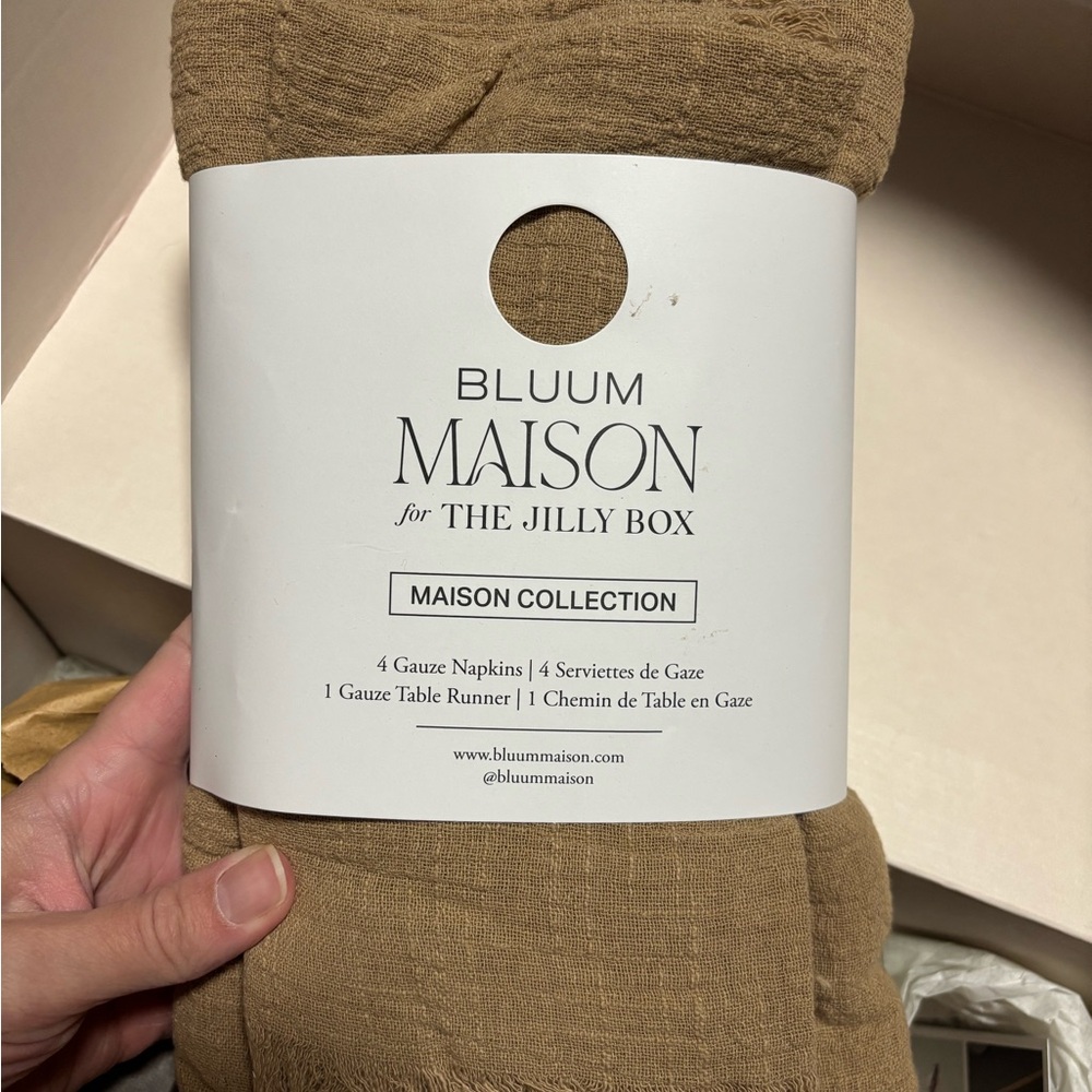 Maison Collection Gauze Napkins and Table Runner Set